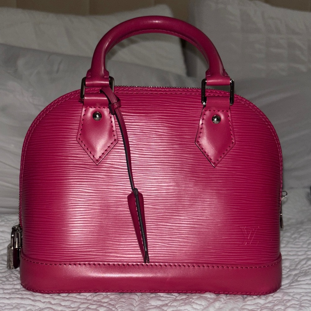 Louis Vuitton fushia Pink Leather Handbag